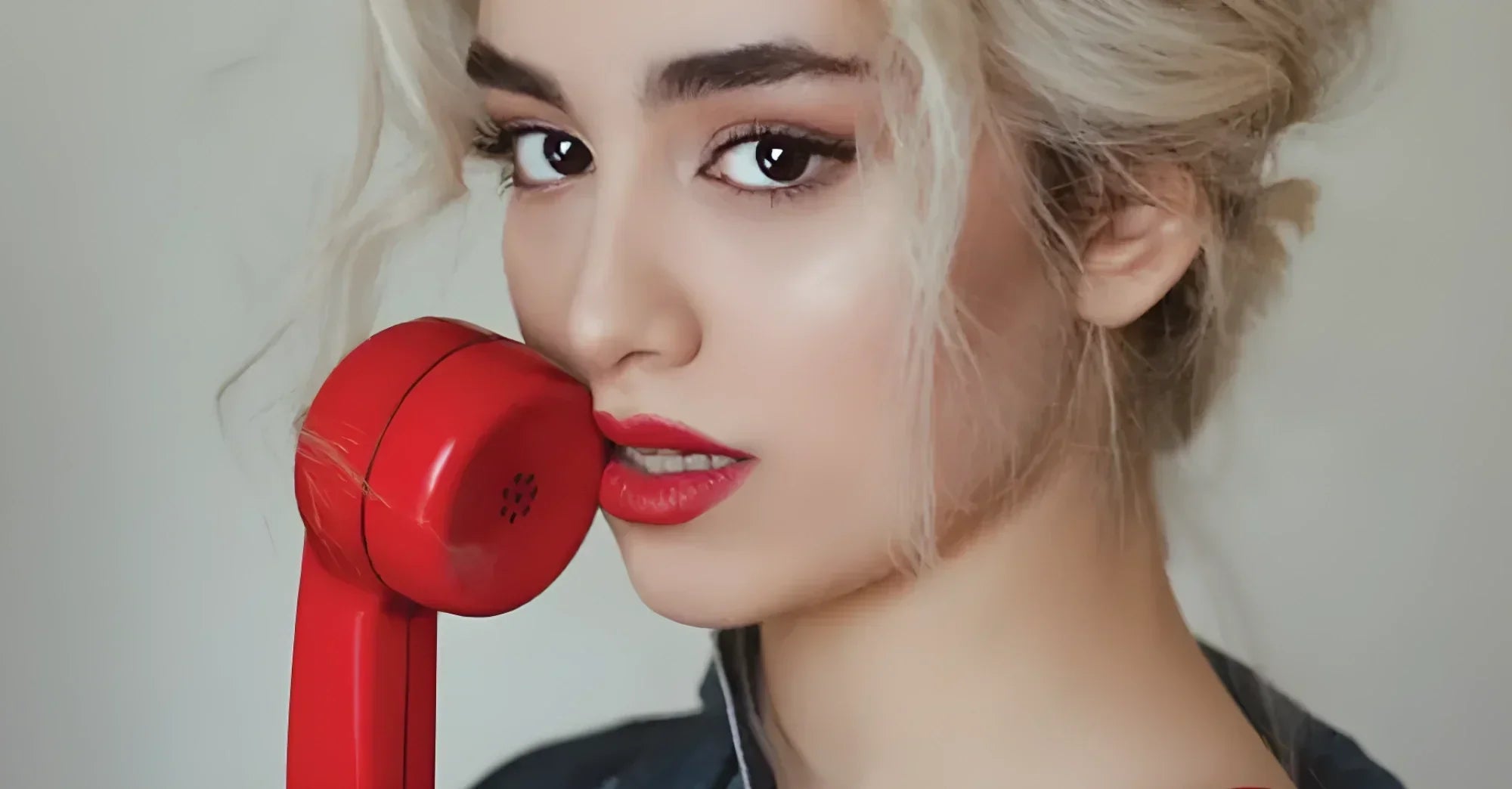 Telephone Sex: How to Start & Keep It Hot